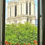 A Duplex In The Sky París